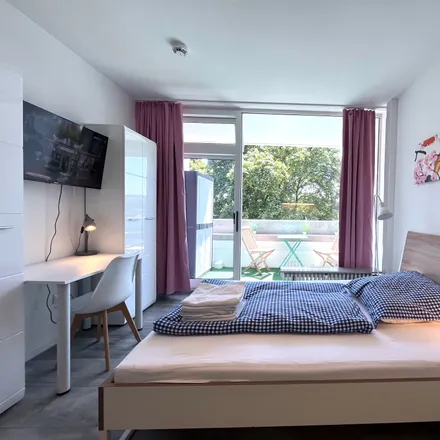 Rent this 1 bed apartment on Kreuzhofstraße 10 in 81476 Munich, Germany