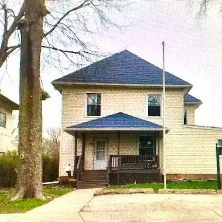 Image 1 - 499 East 1st Street, Sterling, IL 61081, USA - House for sale