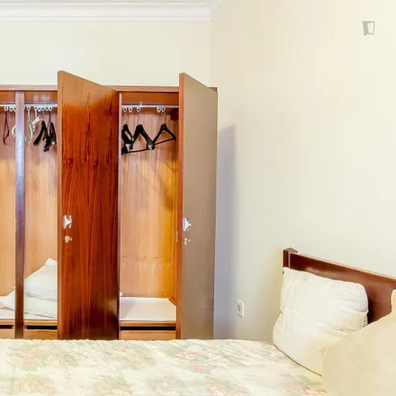 Rent this 1 bed apartment on Rua de Martim Moniz in 4100-063 Porto, Portugal