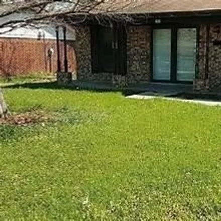 Image 1 - 298 Northeast Amy Street, Burleson, TX 76028, USA - House for sale