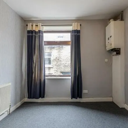 Image 7 - Thackray Street, Sowerby Bridge, HX2 0AS, United Kingdom - Townhouse for sale