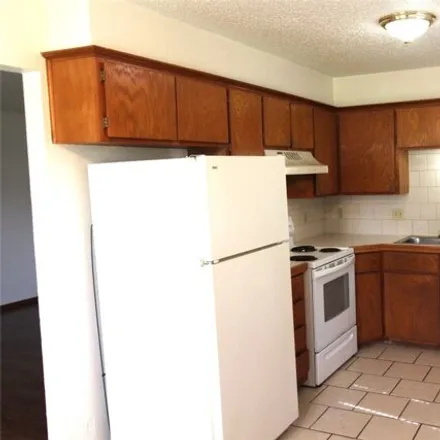Image 5 - The Cedars, Chalmette Drive, Norman, OK 73071, USA - Apartment for rent
