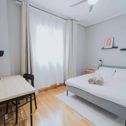 Rent this 4 bed room on Caganer in Calle Mayor, 82