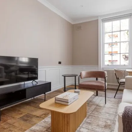Image 4 - 216 Cable Street, St. George in the East, London, E1 0BL, United Kingdom - Apartment for rent