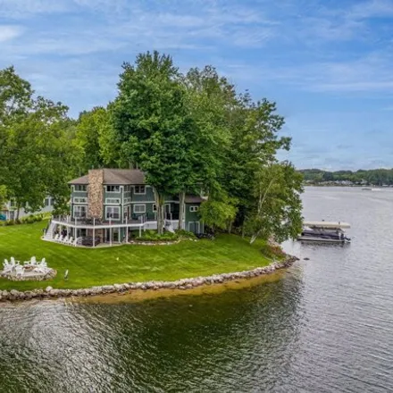 Image 3 - 10901 6th Street Court, Canadian Lakes, Morton Township, MI 49346, USA - House for sale