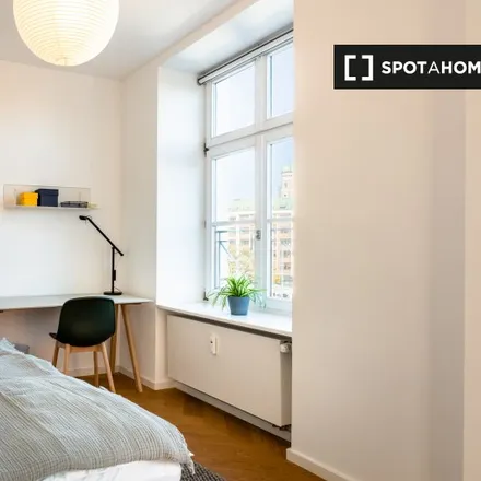 Rent this 6 bed townhouse on Utzschneiderstraße 5 in 80469 Munich, Germany