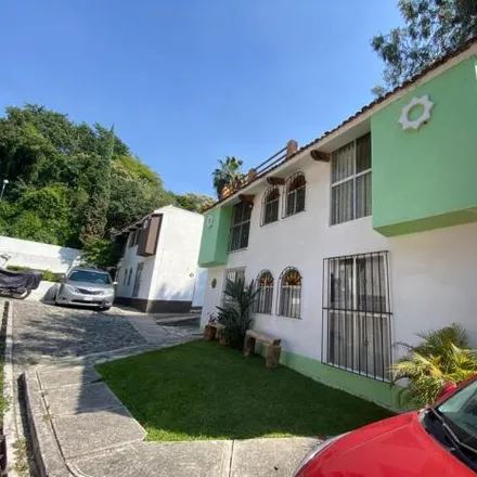 Rent this 3 bed house on Calle Parque de los Reyes in Lomas de Tzompantle, 62130 Tetela Del Monte