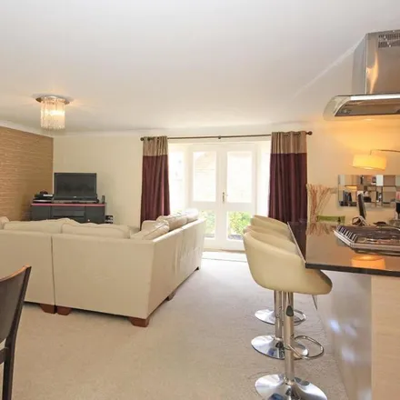 Image 2 - Merlewood Close, Bournemouth, BH2 6JY, United Kingdom - Apartment for rent