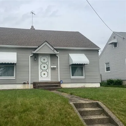 Buy this 3 bed house on 761 North Firestone Boulevard in Akron, OH 44306