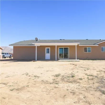 Image 4 - 13536 Pauhaska Road, Apple Valley, CA 92308, USA - House for sale