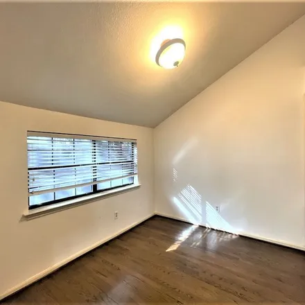 Image 6 - 1811 Crested Butte Drive, Austin, TX 78746, USA - Apartment for rent