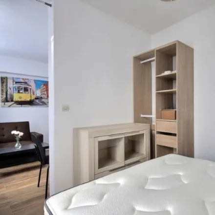 Image 2 - 5 Rue de Nancy, 75010 Paris, France - Apartment for rent