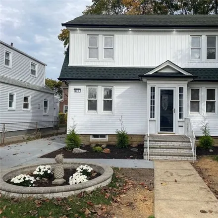 Buy this 4 bed house on 270 A North Columbus Avenue in Village of Freeport, NY 11520
