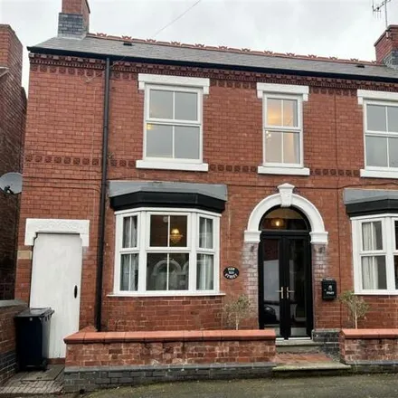 Buy this 3 bed house on New Street in Wordsley, DY8 5RX