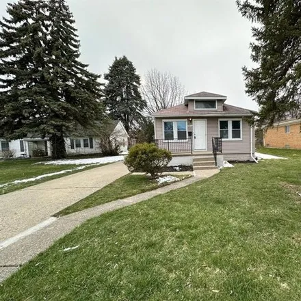 Buy this 2 bed house on 29281 Ruthdale Street in Roseville, MI 48066