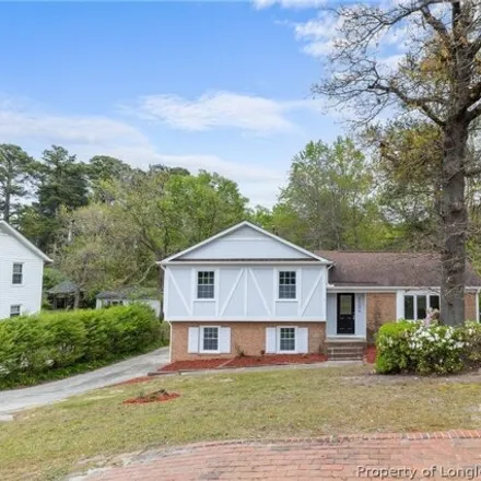 Image 1 - 5304 Chesapeake Road, Fayetteville, NC 28311, USA - House for sale