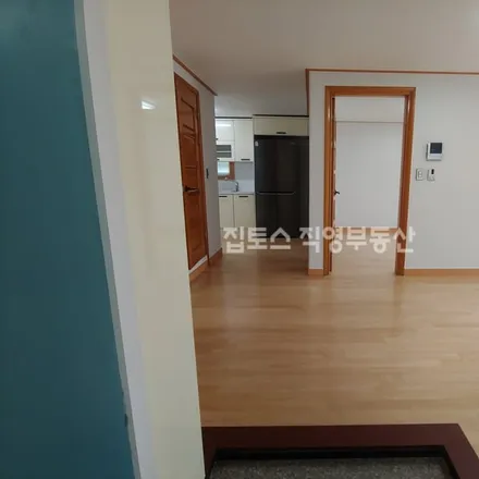 Rent this 2 bed apartment on 서울특별시 서초구 잠원동 10-17