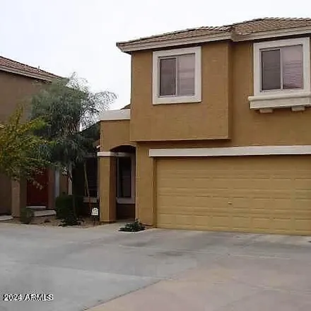 Rent this 3 bed house on 21810 North 40th Place in Phoenix, AZ 85050
