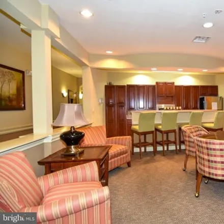 Image 5 - 14301 Kings Crossing Boulevard, Germantown, MD 20874, USA - Condo for sale