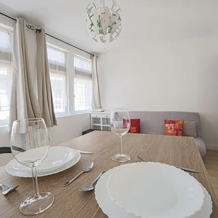 Rent this 1 bed apartment on 91 Rue aux Ours in 76000 Rouen, France