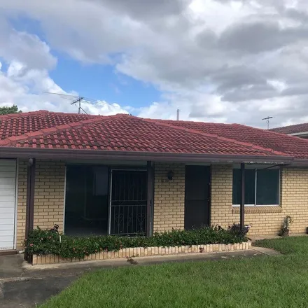 Rent this 3 bed apartment on Robel Street in Strathpine QLD 4500, Australia