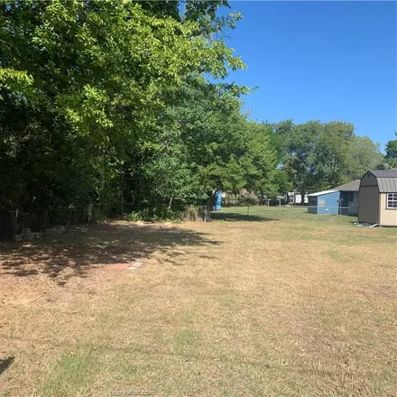 Image 4 - 398 East Morehead Street, Franklin, Robertson County, TX 77856, USA - House for sale