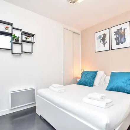 Rent this 1 bed apartment on Direction Régionale des Finances Publiques d'Île-de-France et de Paris - Site Réaumur in 94 Rue Réaumur, 75002 Paris