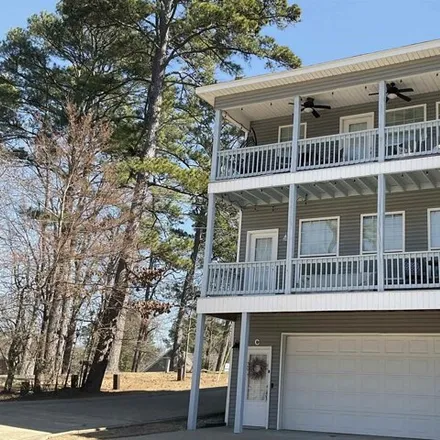 Buy this 3 bed house on 135 Oak Point Drive in Garland County, AR 71901