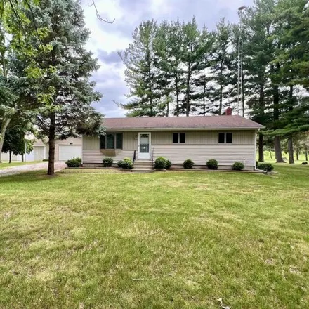 Image 2 - 2134 Tittabawassee Rd, Hemlock, Michigan, 48626 - House for sale