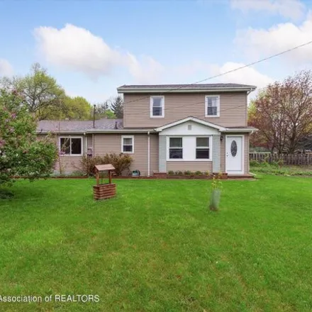 Image 1 - 1819 Grove Avenue, Middletown, Caledonia Charter Township, MI 48867, USA - House for sale