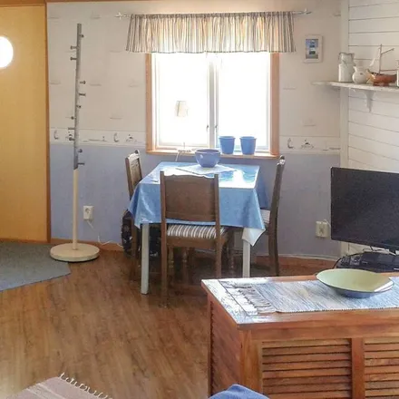 Rent this 1 bed apartment on 471 32 Skärhamn