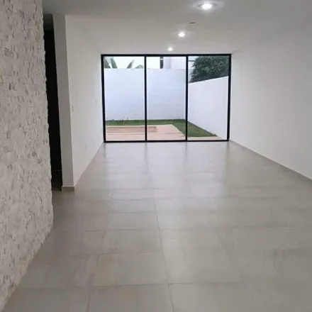 Rent this 4 bed house on unnamed road in Temozón Norte, 97300 Mérida