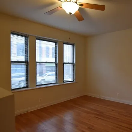 Image 6 - 3117 N Sheffield Ave Apt 1, Chicago, Illinois, 60657 - Apartment for rent