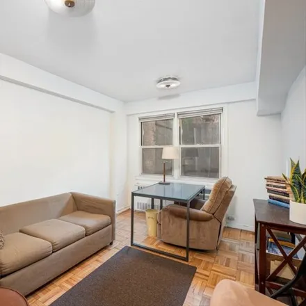 Image 4 - 150 East 37th Street, New York, NY 10016, USA - Condo for sale