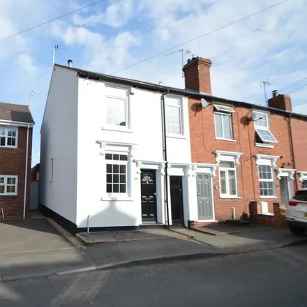 Rent this 2 bed townhouse on Broad Street in Kingswinford, DY6 9LR