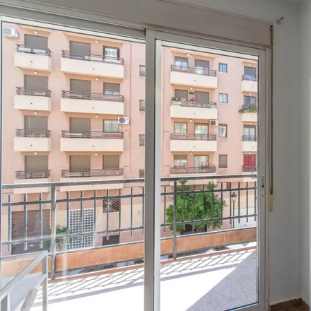 Image 5 - Plaça d'Àvila, 14, 46010 Valencia, Spain - Room for rent