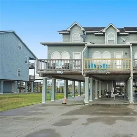 Buy this 4 bed house on 143 Boat Slip Rd in Matagorda, Texas