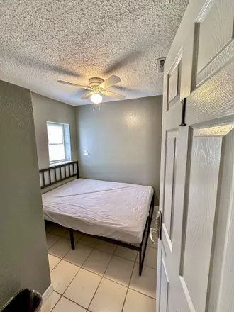 Image 3 - Port Richey, FL, US - Room for rent