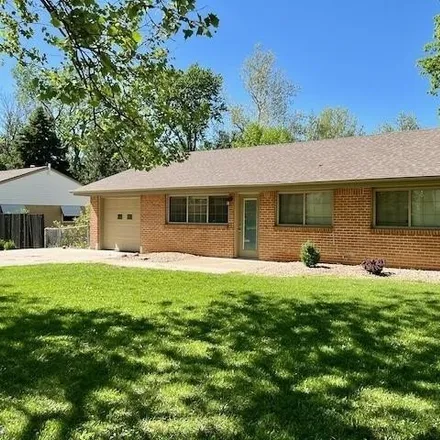 Buy this 4 bed house on 2408 Hobbs Drive in Manhattan, KS 66502