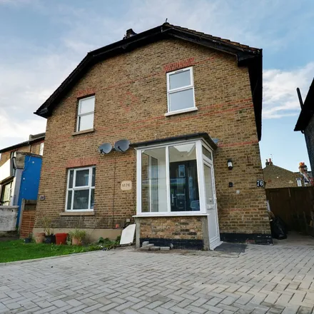 Rent this 2 bed duplex on Meadow Road in Beckenham Lane, Bromley Park