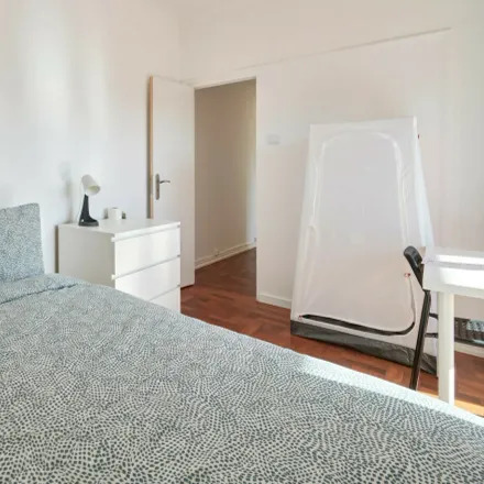 Rent this studio room on Sem Duvida in Avenida Elias Garcia, 1000-147 Lisbon