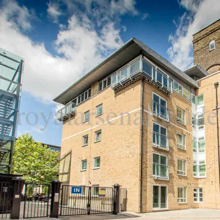 Rent this 2 bed room on 1-26 Hopton Road in London, SE18 6TQ