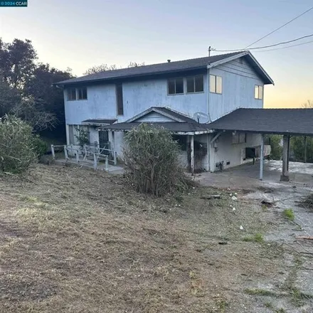 Buy this 4 bed house on 6253 Bayview Avenue in Richmond, CA 94806
