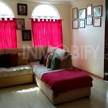 Buy this 4 bed house on Avenida Ignacio Zaragoza in San Salvador Tizatlalli, 52172 Metepec
