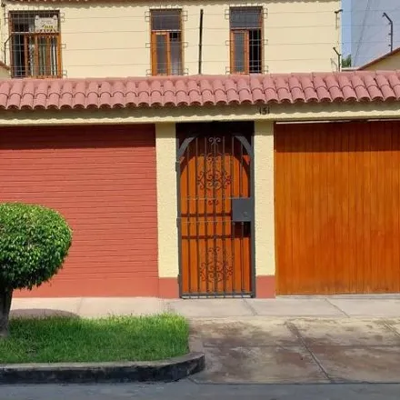 Image 2 - Calle José Winder, Santiago de Surco, Lima Metropolitan Area 15038, Peru - House for sale