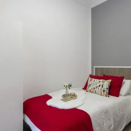 Rent this 7 bed room on Madrid in Calle del Príncipe, 16