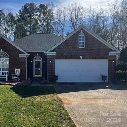 Buy this 3 bed house on 2412 Kings Farm Way in Hemby Bridge, NC 28014