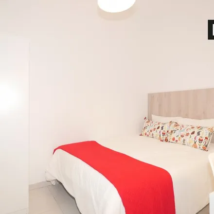Rent this 5 bed room on Petritxol Xocoa in Carrer de Petritxol, 11