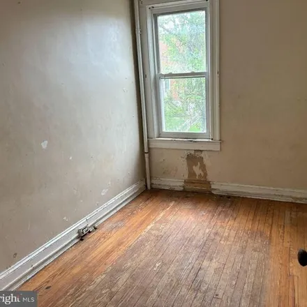 Image 3 - 117 South Wickham Road, Baltimore, MD 21229, USA - House for sale