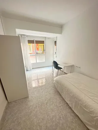 Rent this 3 bed room on El Girasol in Calle San José, 30003 Murcia